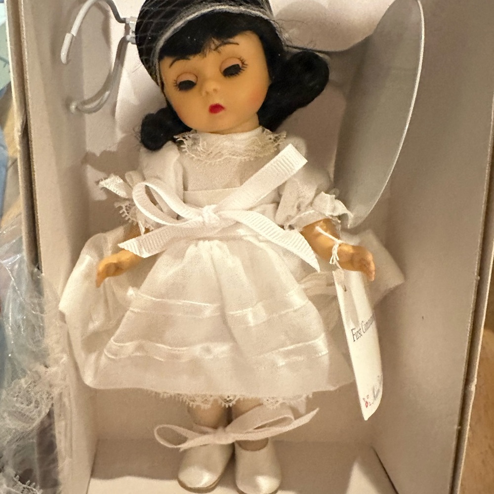 NWT Madame Alexander First Communion Doll